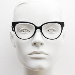 Modified cat eye glasses by Karian. Plain black gloss optical frames in high quality acetate. Prescription eyeglasses. RX cateye spectacles