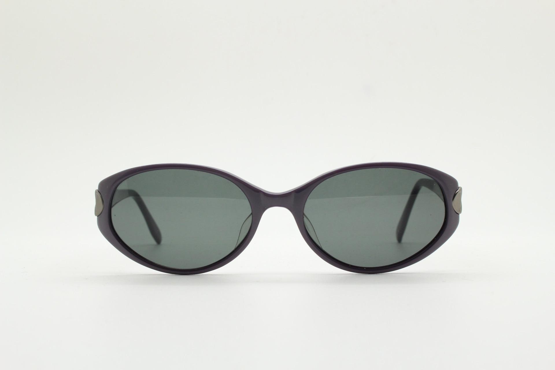 Vintage Oval Metal Frame 90s Cat Eye Sunglasses for Small Face Retro Modern Round Gold Sunglasses - 90s Style Appeal – Morspecs main image 4
