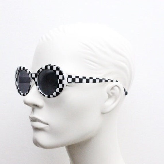 90s Vintage Round Check Monochrome Sunglasses. 60s Op Art  display picture 1
