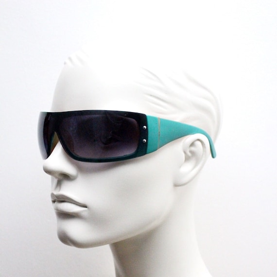 Y2K vintage visor sunglasses. Black massive mask mono… Gem