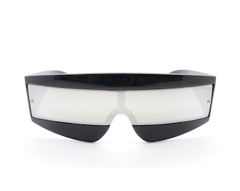Y2K vintage square visor sunglasses. Black 80s style robot shield design mirror mask mono lens with full height arms. 2000s NOS BNWT