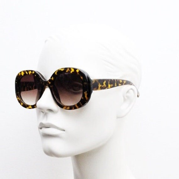 Y2k Vintage Oversized Round Sunglasses. Thick Framed Women display picture 2
