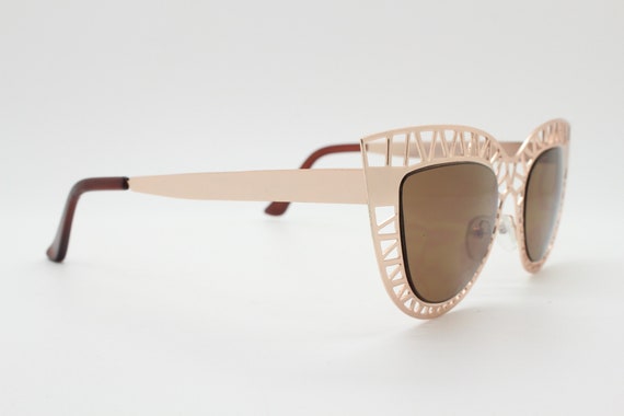 Y2K vintage metal cat eye sunglasses.  Women's ex… - image 6