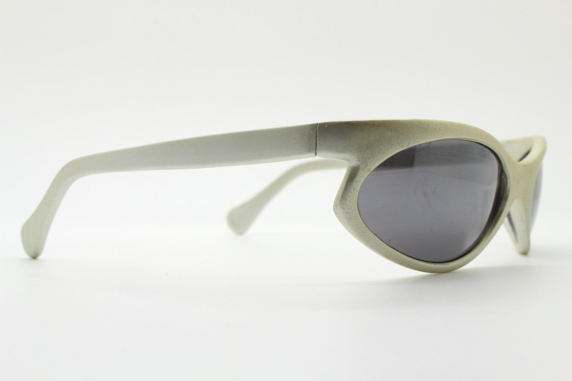 90s Vintage Oval Bug Eye Shield Sunglasses. Aerodynamic Matt  display picture 2