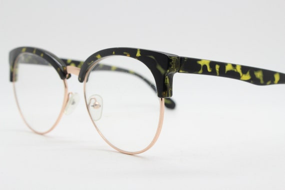 90s vintage modified cat eye glasses. Tortoise br… - image 3