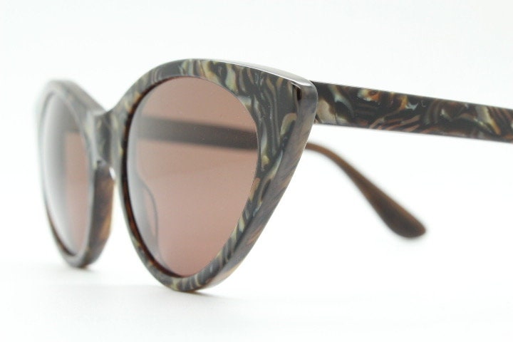 Opening Ceremony Pointed Cateye Sunglasses. Womens Classical  display picture 3