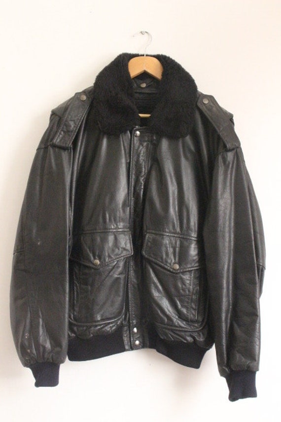 80s Vintage Genuine Leather A2 Flying Jacket. Classic Mens 80s Vintage Genuine Leather A2 Flying Jacket. Classic Mens