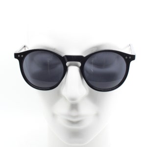 90s vintage round glasses. 30s, 20s style black gloss frame with matching lenses. O Malley