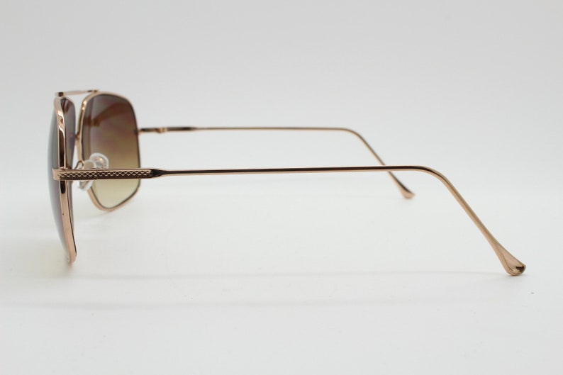 Y2K vintage square aviator sunglasses. Gold gloss metal frame 70s style aviators with sizzling brown graduating lenses. 2000s. Unused NOS image 5