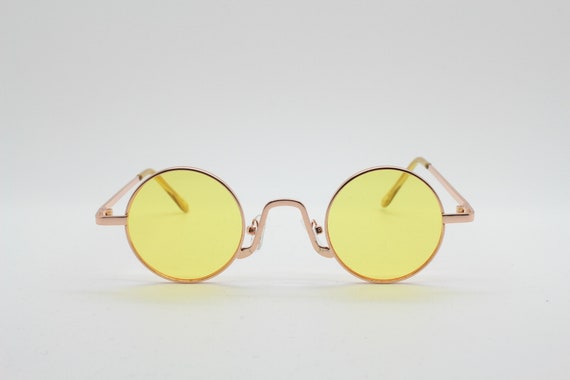 90s Vintage Small Oval Sunglasses. Imposing Minimal Gold  display picture 1