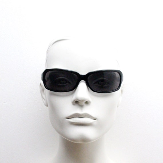 Y2K vintage wrap around sunglasses. Plain black g… - image 2