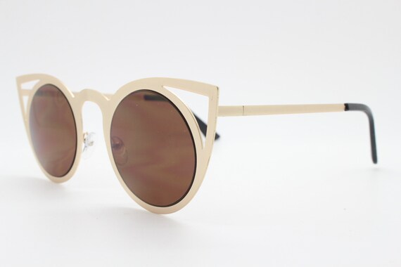 Y2K vintage pointed cat eye sunglasses.  Women's … - image 6