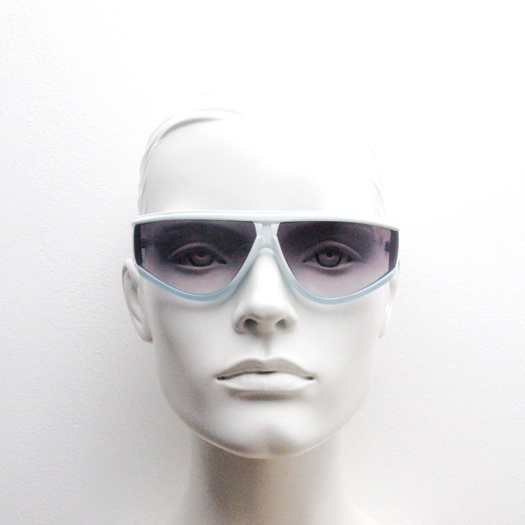 80s Vintage Visor Sunglasses. Aerodynamic Wrap Around White and Sky