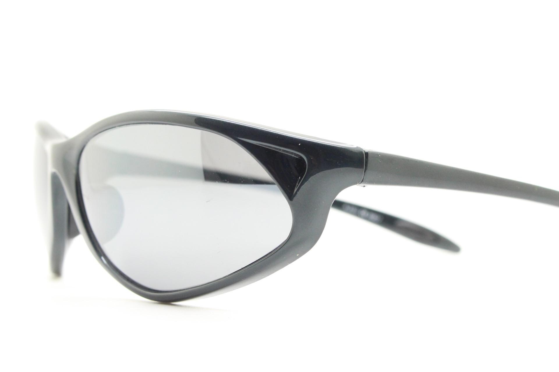 Y2K Vintage Sport Shield Sunglasses. Pearlised Gunmetal Grey Wrap