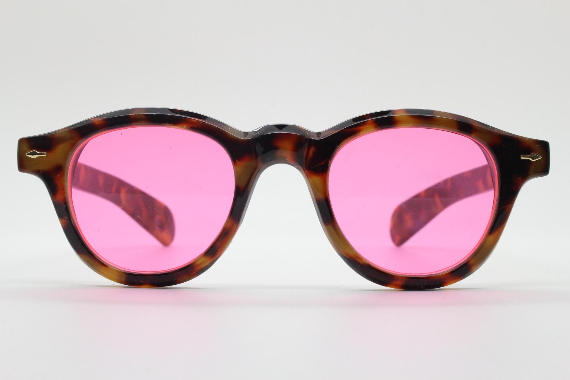 Vintage 50s Design Sunglasses With Shocking Pink Lenses  display picture 1