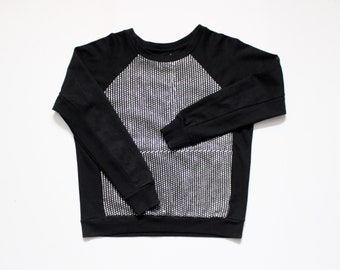 Vintage Y2K zwart sweatshirt met volledig zilveren pailletten aan de voorkant. Damestrui met ronde hals. Trui met ronde hals