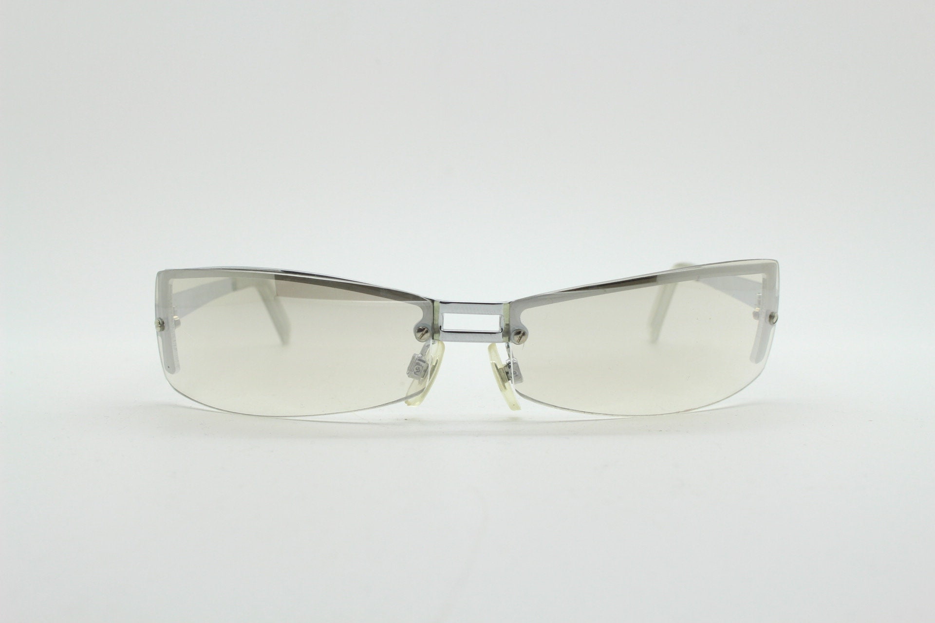 Y2K Vintage Wraparound Sunglasses. Half Frame in Chrome With 