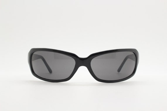 Y2K vintage wrap around sunglasses. Plain black g… - image 3