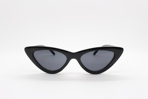 Lunettes de soleil vintage des ann es 90 oeil de chat pointu. Oeil
