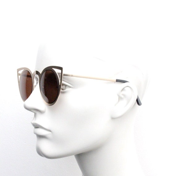Y2K vintage pointed cat eye sunglasses.  Women's … - image 2
