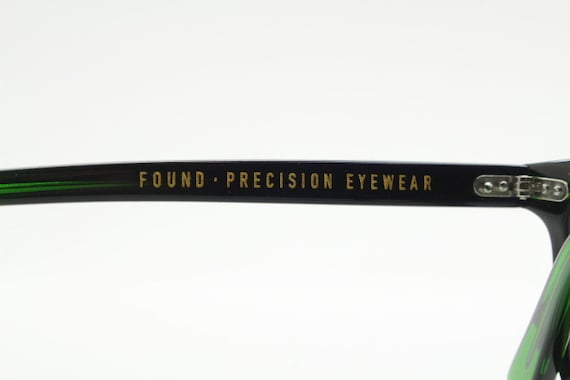 Green rectangular low profile wayfarer design eye… - image 9