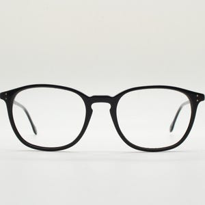 London Retro rectangular eye glasses. Plain black gloss acetate optical frames with keyhole bridge. Prescription eyeglasses. RX spectacles