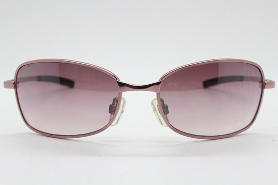 Y2K vintage curved sunglasses. Pink chrome metal … - image 4