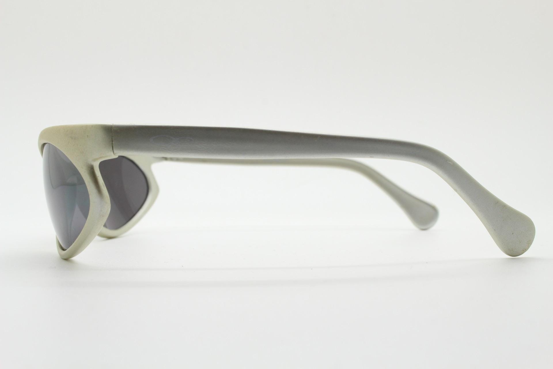 Grey Shaded Plastic Cat Eye Wrap Around Sunglasses 90s Vintage Wrap Around Sunglasses. Dynamic Superhero Style  main image 4