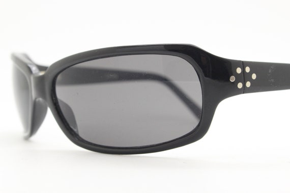 Y2K vintage wrap around sunglasses. Plain black g… - image 1