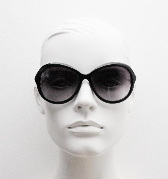 Y2K Vintage Big Round Sunglasses. Women display picture 3