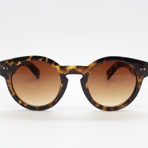 90s vintage round glasses. 30s, 20s design gloss tortoise frame with graduating lenses. BNWT.NOS
