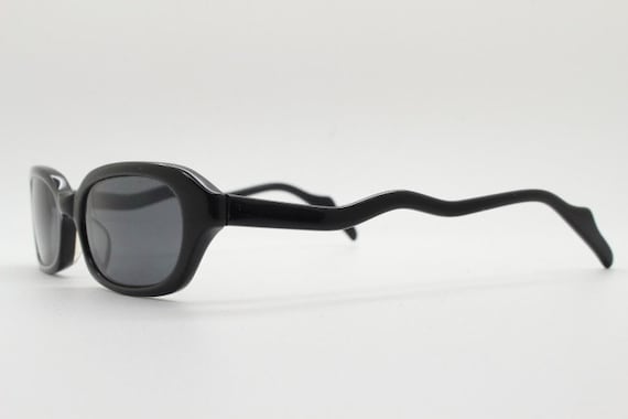 90s Vintage Rectangular Minimal Cat Eye Sunglasses. Small  display picture 1