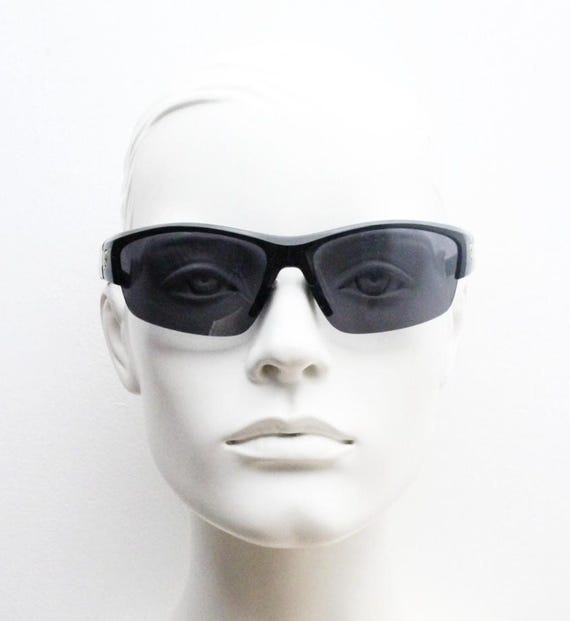 Y2K Vintage Sport Shield Sunglasses. Half Frame Plain Black  display picture 1