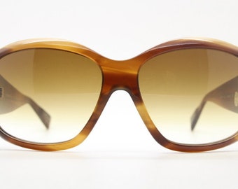 Oliver Peoples Vintage Y2K Wrap Around Sunglasses Model