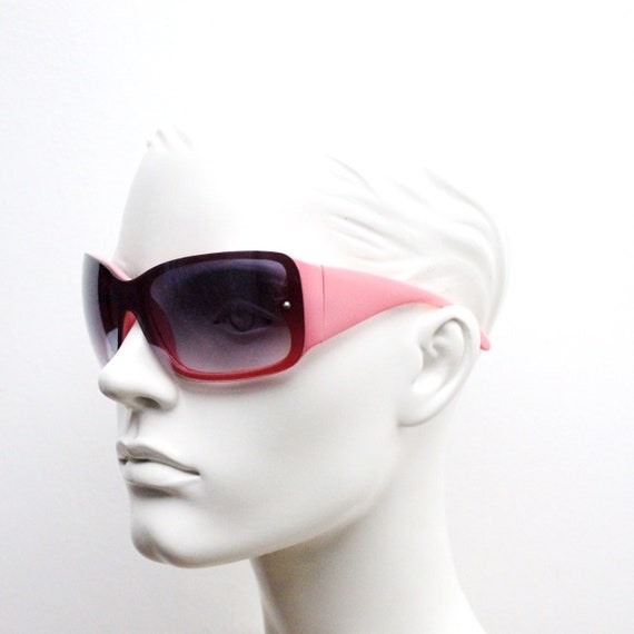 Y2K vintage visor sunglasses. Black massive mask mono… Gem