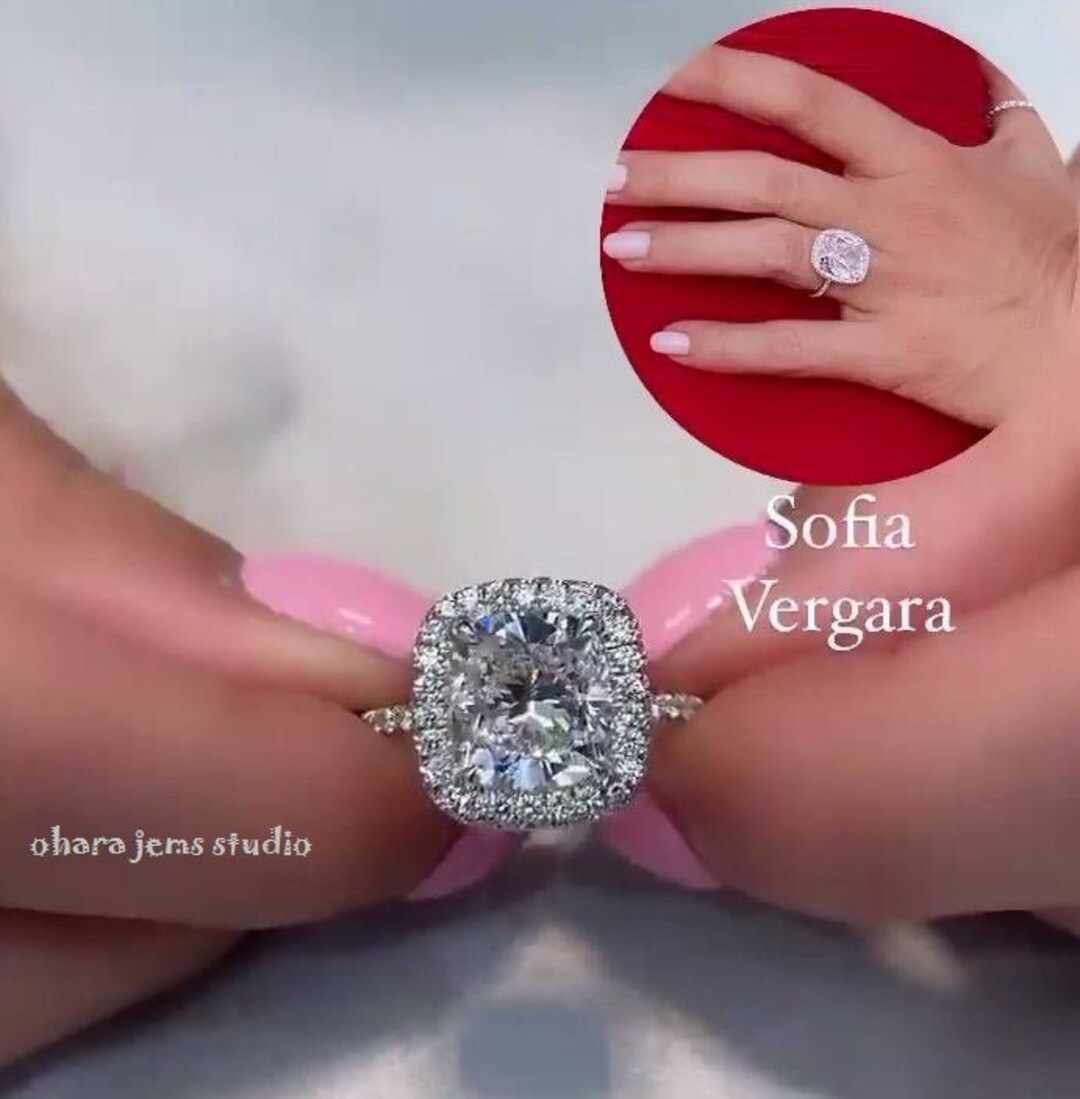 Hollywood Celebrity Engagement Ring 9 MM Cushion Cut Moissanite