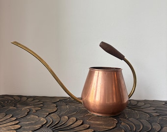 Vintage Mid Century Modern Copper Watering Can, Mid Century Scandi watering can, house plants indoor mid century plant lover gift idea