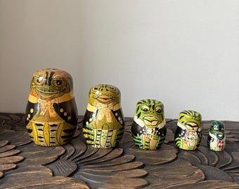 Rare Vintage Frog Wooden Nesting Dolls, animal matryoshka dolls, wildlife Russian dolls, handmade toad nesting dolls, cute stacking dolls