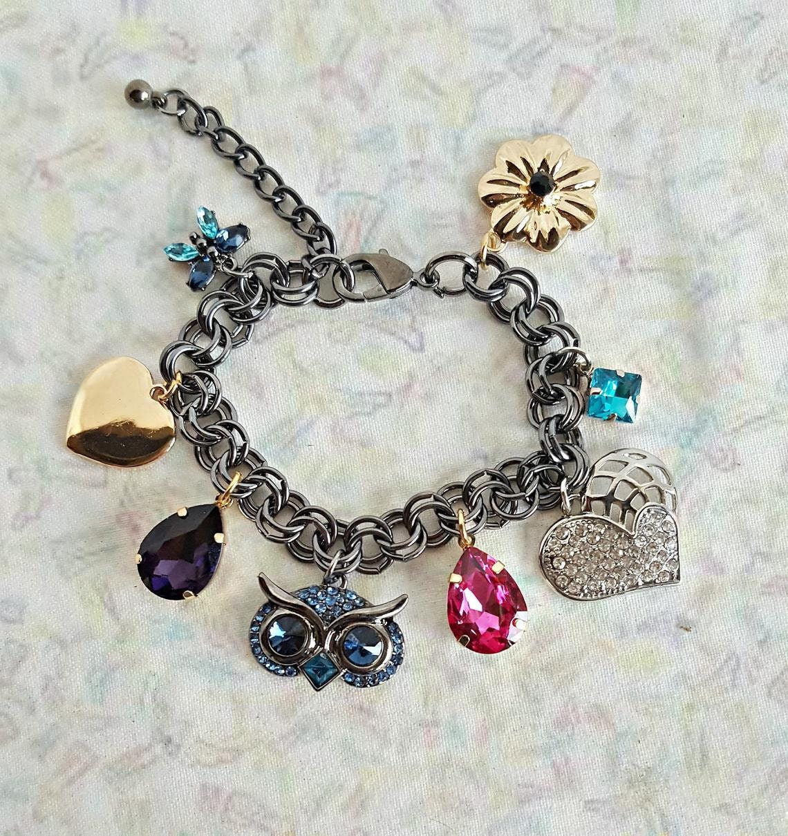 Owl themed charm bracelet , Owl Lover Charm Bracelet, Owl Jewelry, Heart Charm Bracelet, Cute Owl Br