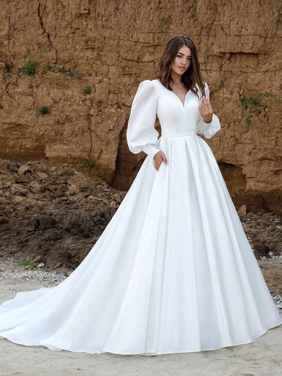 Vestido de novia de satén corte A con mangas blancas Vestido de novia largo  con corsé Vestido de novia blanco Vestido de novia elegante con mangas  largas y cola -  México