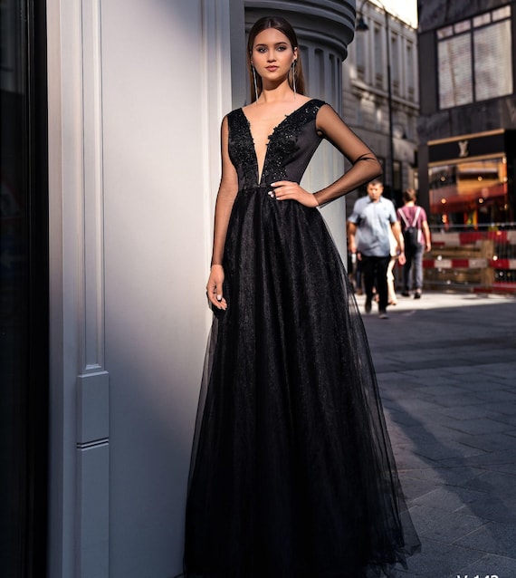 black elegant dress
