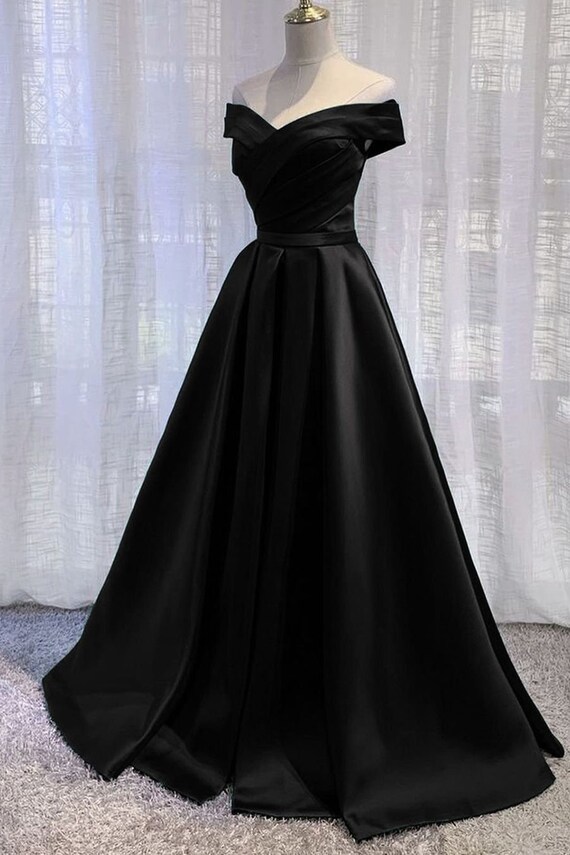 Buy Black Ball Gown for Women Online from India's Luxury Designers 2024