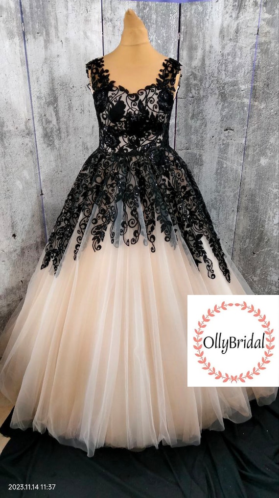 elegant black maxi dress Gothic Black Wedding Dresses Plus Size Size 28W / Black main image 1