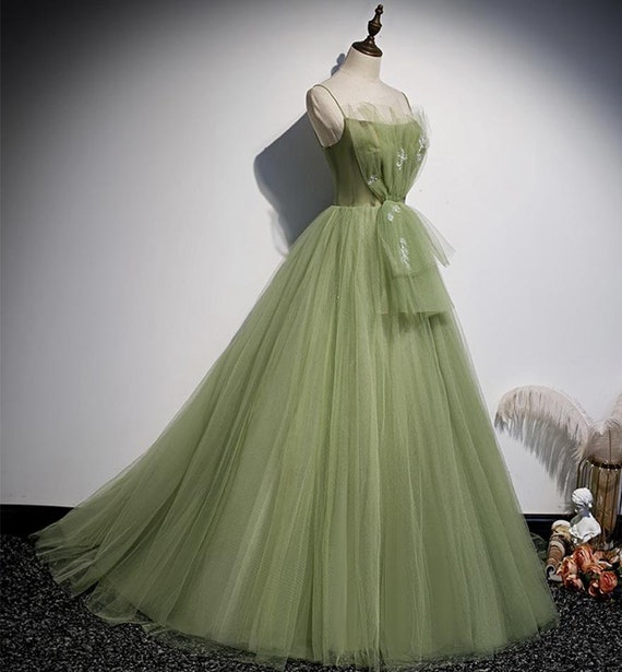 42-inch Washable Sleeveless Modern Plain Cotton Wedding Gown Dress Bust  Size: 30 Inch (in) at Best Price in Surat | Vbkm International