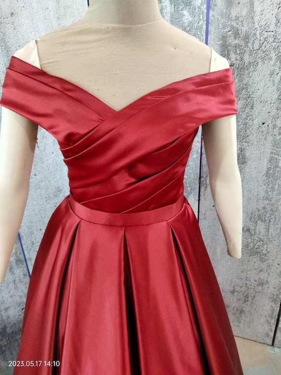 Tulle Off-the-shoulder A-line Formal & Evening Dress with Ceinture Tulle Off-the-shoulder A-line Formal & Evening Dress with Ceinture