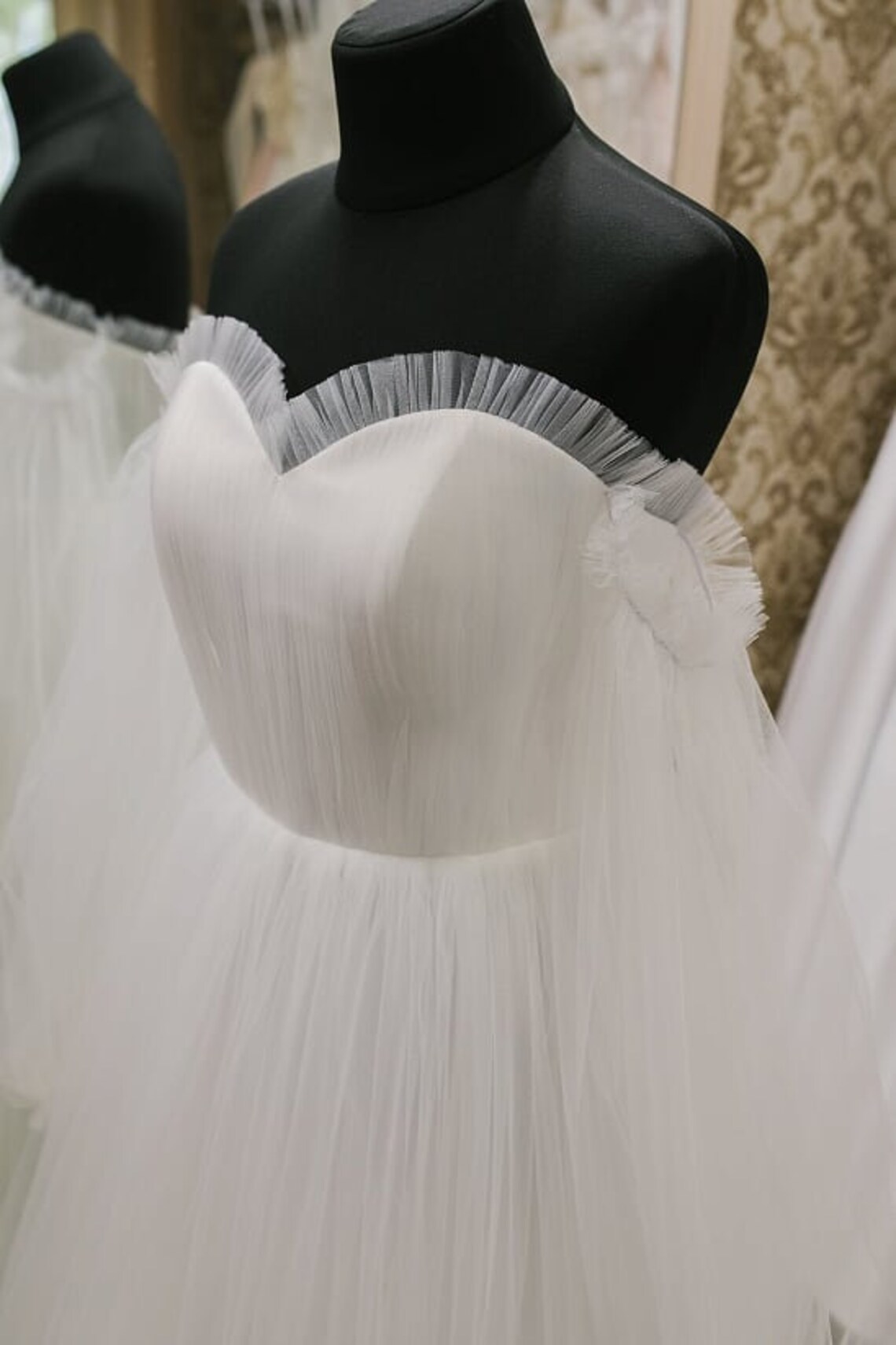 Party Dress White Off-the-shoulder Tulle Maxi Dress main image 0