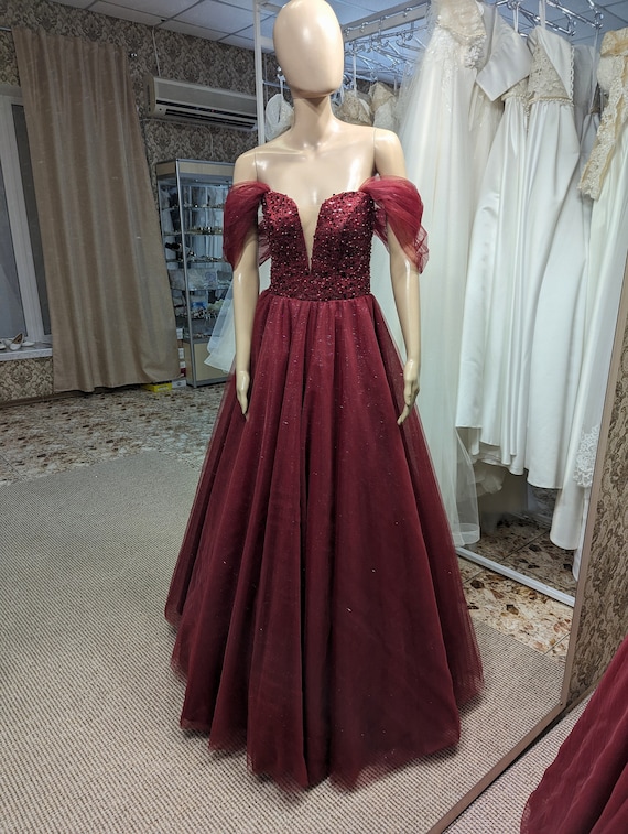 brown long sleeve short dress Truffle Balloon Pleated Mini length silhouette features long Stella Gown Color:Baton Rouge Tuxedo Wedding Suits