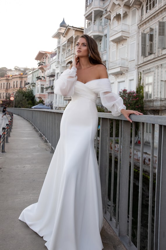 off the shoulder mermaid wedding dress