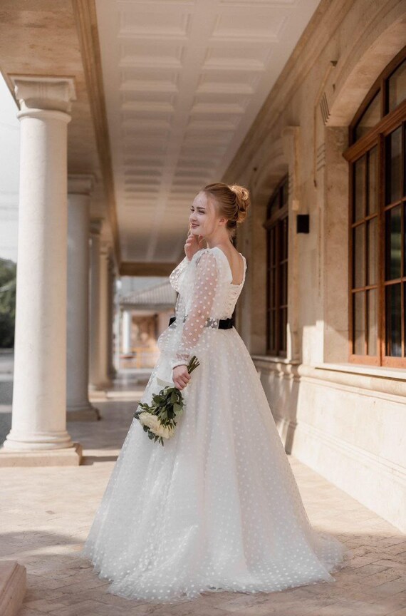 sleek elegant wedding dress Embroidered open back sheath wedding dress 8 US / Off White main image 0
