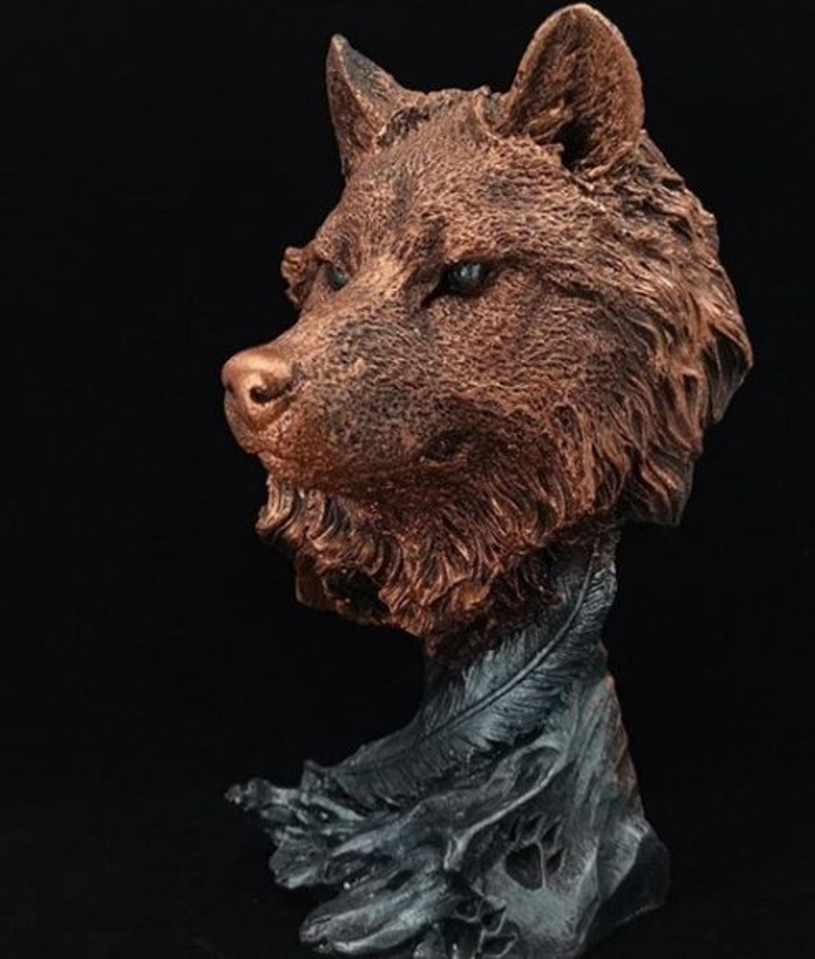ceramic wolf statue